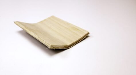 Paulownia mit aufgeleimtem Flachsfaser-Gewebe