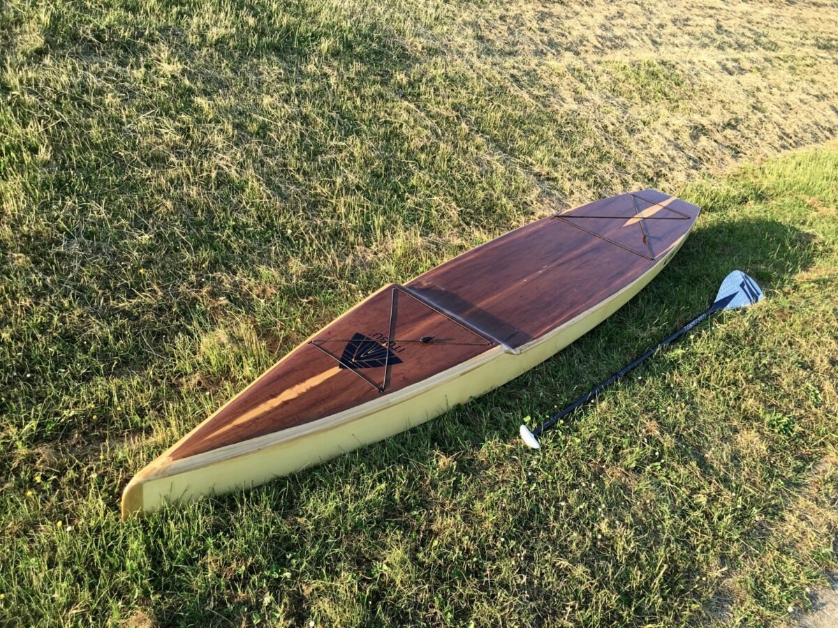 12,6' Touring-SUP mit Befestigungsoptionen für Gepäck