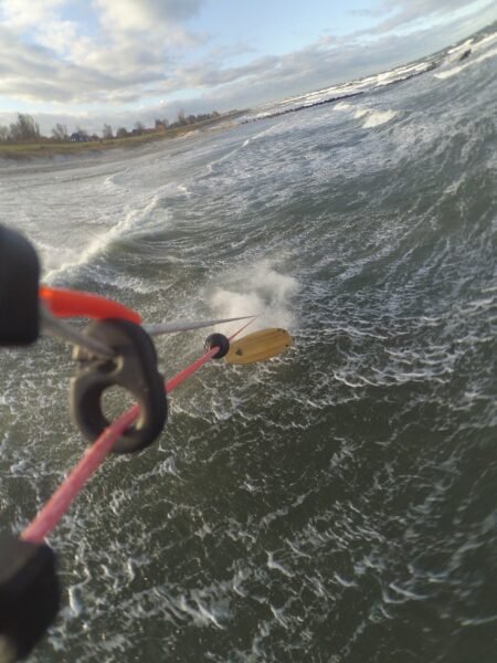 Leichtes Board wird vom Wind weg geblasen