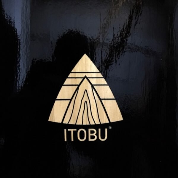 ITOBU-Logo in Holz