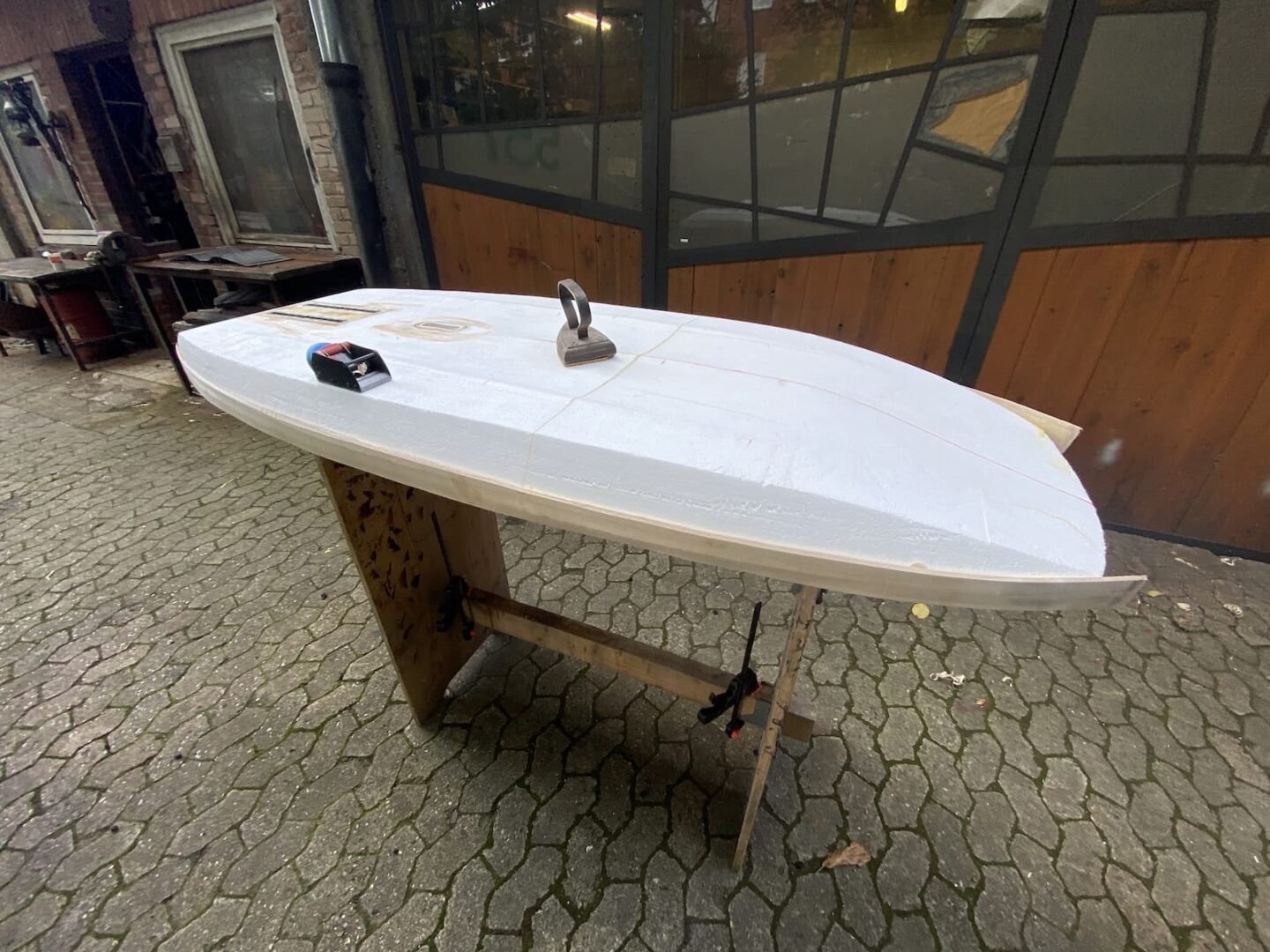 Ersster Paulownia-Streifen für Beveled Rails 